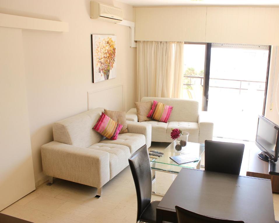 River Beach Apartments Лимасол Номер фото