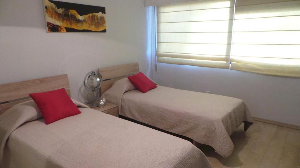 River Beach Apartments Лимасол Номер фото